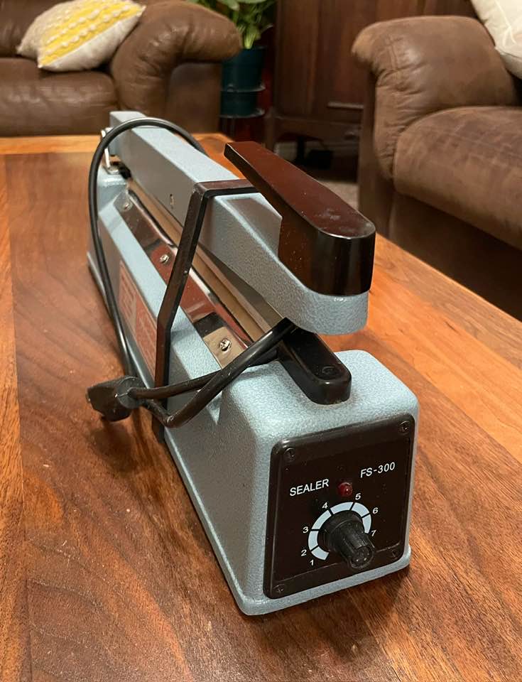 Zhejiang Tianyu Industry Co. Ltd. Supplier Factory Manufacturer Make and Supply Bag Heat Sealer Iron Case FS-Series Hand Operated Plastic Sealing Machine